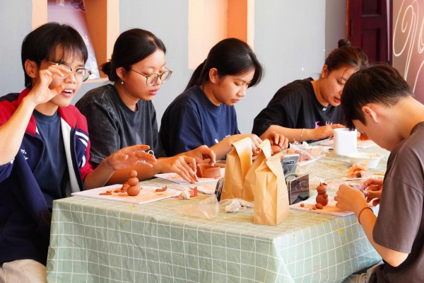 Đưa gốm Bàu Trúc bước vào đời sống hiện đại