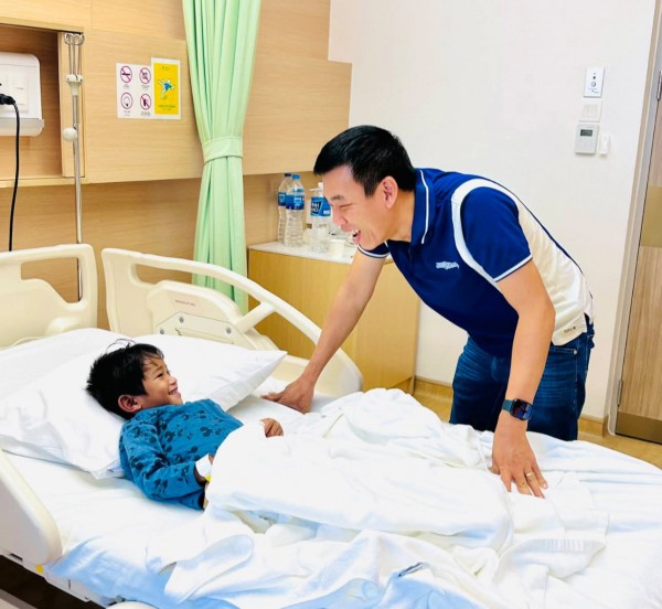 'Ông bụt' viết chuyện cổ tích giữa đại ngàn