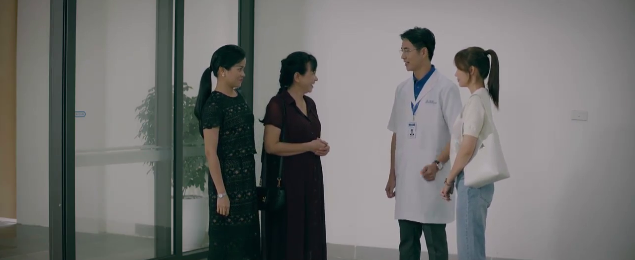 Chúng ta của 8 năm sau - Tập 33: Cuộc gặp đầy oan trái của gia đình Dương và bác sĩ Tuấn