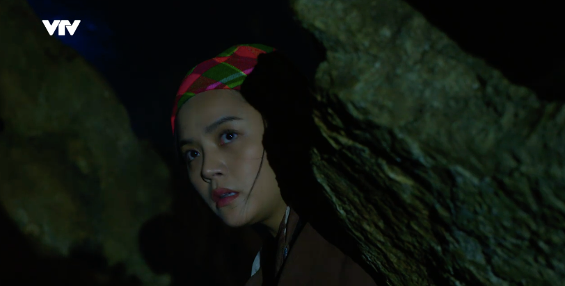 Cuộc chiến không giới tuyến – Tập 36: Hang ổ buôn ma tuý bại lộ, Thào A Hề như ngồi trên đống lửa Cuộc chiến không giới tuyến – Tập 36: Hang ổ buôn ma tuý bại lộ, Thào A Hề như ngồi trên đống lửa