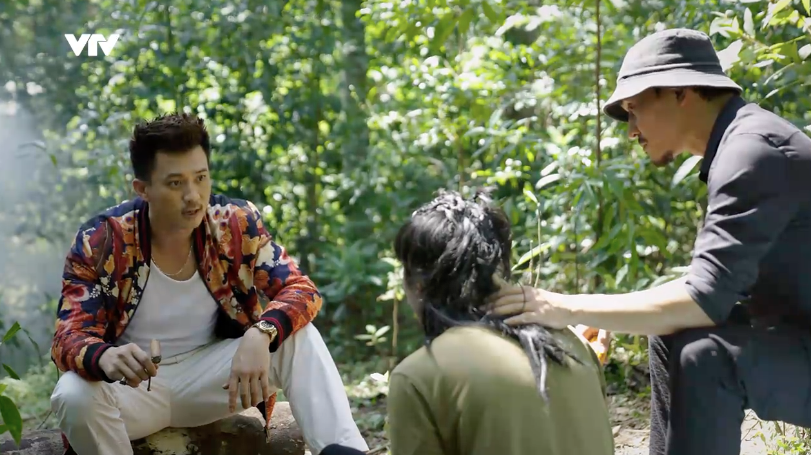 Cuộc chiến không giới tuyến – Tập 36: Hang ổ buôn ma tuý bại lộ, Thào A Hề như ngồi trên đống lửa Cuộc chiến không giới tuyến – Tập 36: Hang ổ buôn ma tuý bại lộ, Thào A Hề như ngồi trên đống lửa