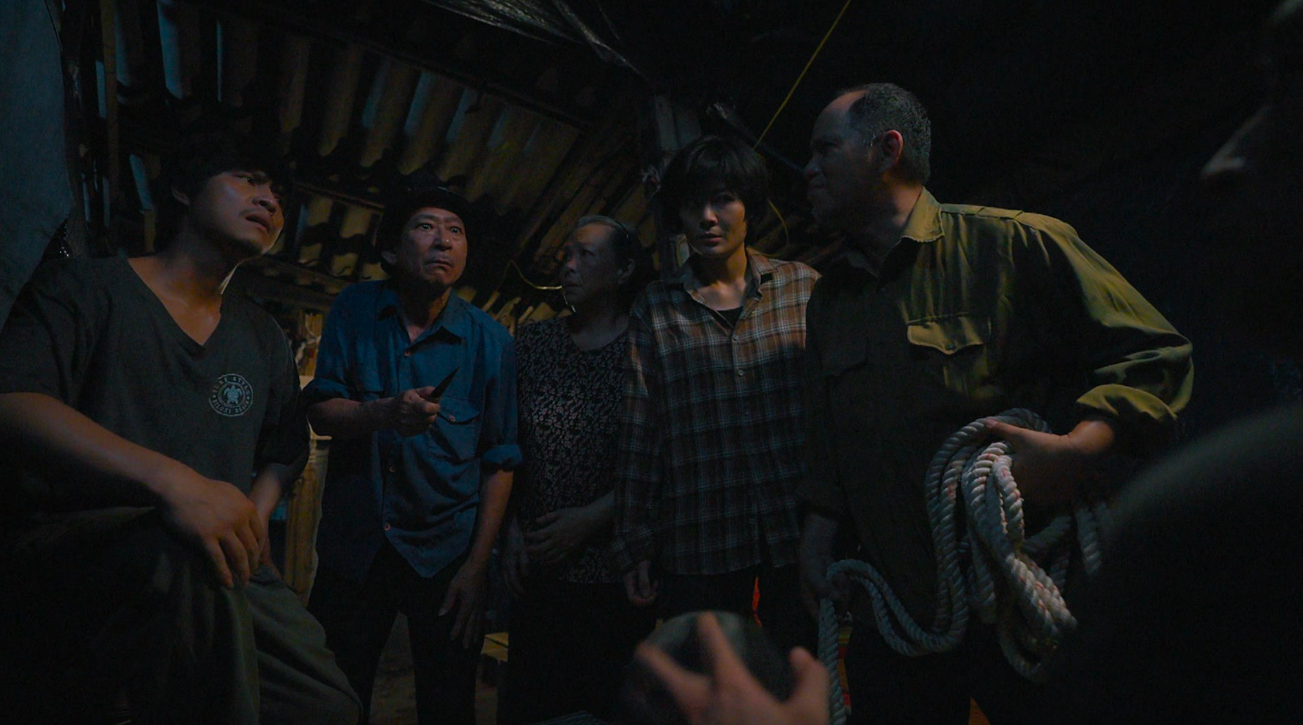 Cuộc đời vẫn đẹp sao – Tập 35: Bố con Lưu thoát nạn, Bát vẫn nhởn nhơ chưa bị “sờ gáy”