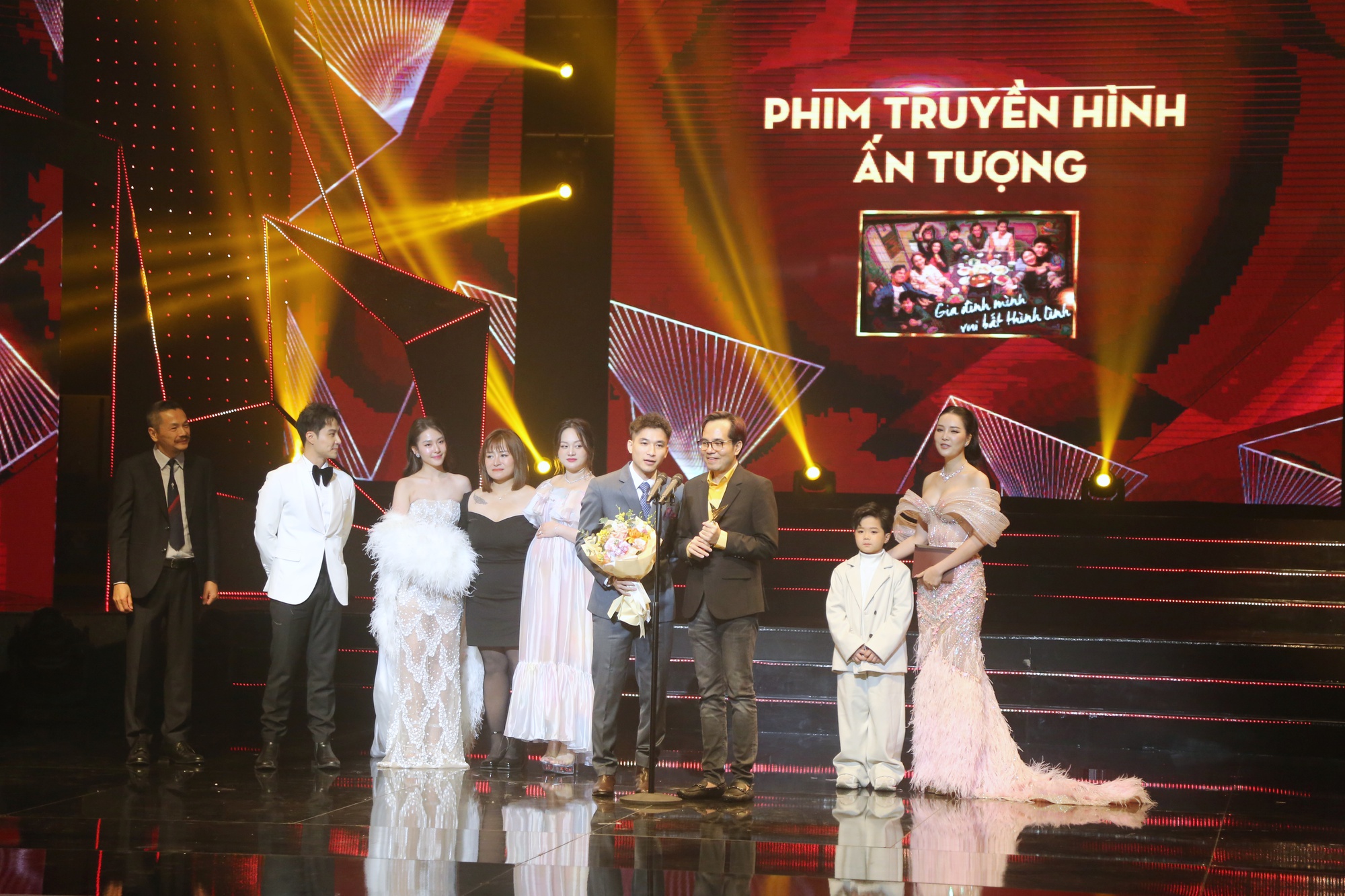 Khoảnh khắc đáng nhớ của "Chào năm mới Đa sắc 2024" và trao giải VTV Awards