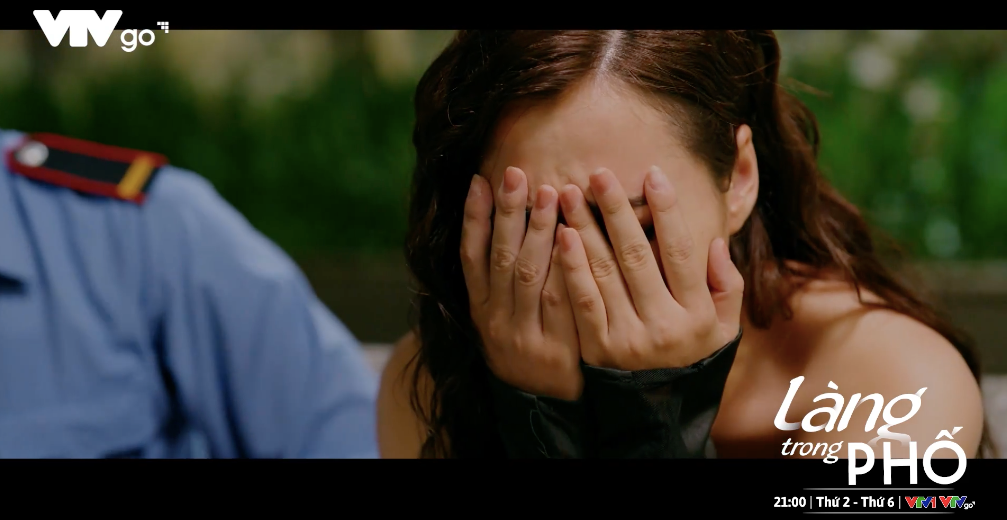 Làng trong phố – Tập 13: Buồn tủi vì cô đơn, Nhung muốn dựa vào vai Hiếu Làng trong phố – Tập 13: Buồn tủi vì cô đơn, Nhung muốn dựa vào vai Hiếu