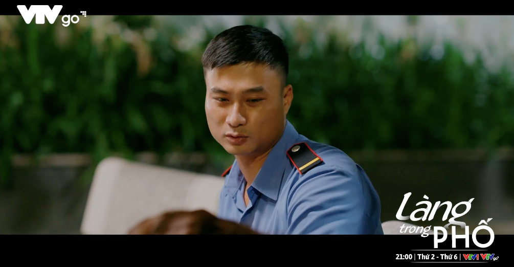 Làng trong phố – Tập 13: Buồn tủi vì cô đơn, Nhung muốn dựa vào vai Hiếu Làng trong phố – Tập 13: Buồn tủi vì cô đơn, Nhung muốn dựa vào vai Hiếu