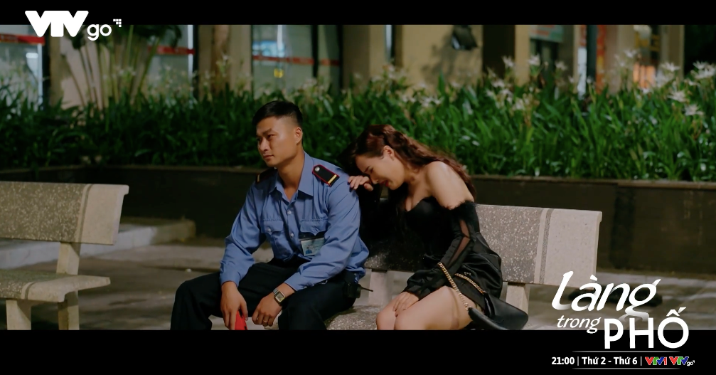 Làng trong phố – Tập 13: Buồn tủi vì cô đơn, Nhung muốn dựa vào vai Hiếu Làng trong phố – Tập 13: Buồn tủi vì cô đơn, Nhung muốn dựa vào vai Hiếu
