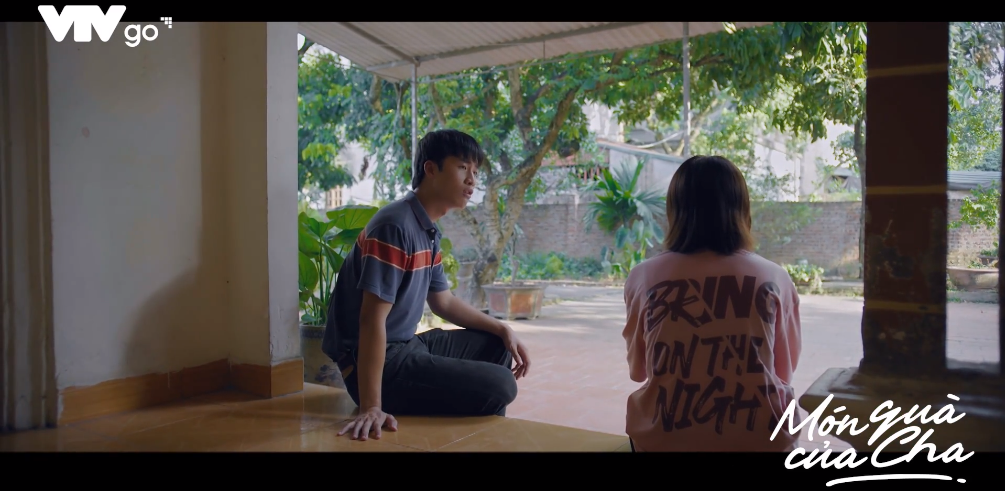 Món quà của cha – Tập 13: Ninh nghỉ bán hàng vì ghen với khách Món quà của cha – Tập 13: Ninh nghỉ bán hàng vì ghen với khách