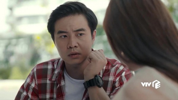 Ngắm vẻ điển trai của chồng MC Thùy Linh trong phim "Hồ sơ cá sấu"