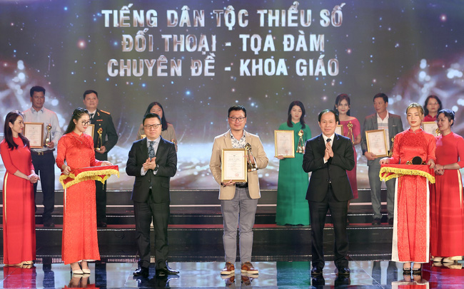 Nhà báo Phạm Xuân Hùng: "Giải thưởng tại Liên hoan Truyền hình toàn quốc là niềm vinh dự, động viên, khích lệ cho cả ekip"