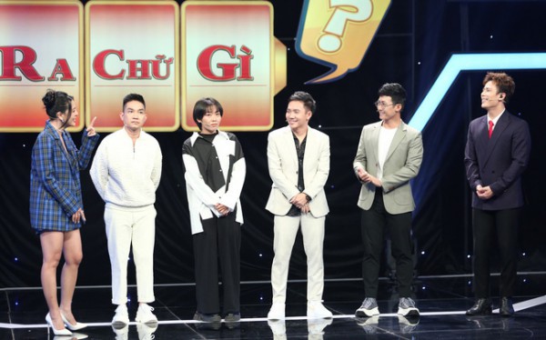 Phạm Khánh Hưng thay đổi suy nghĩ về gameshow vì “Úm ba la ra chữ gì?”