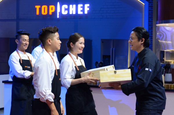 Top Chef Việt Nam – Tập 2: Món Gà ngũ phúc lọt top trending ngon “hết nước chấm”