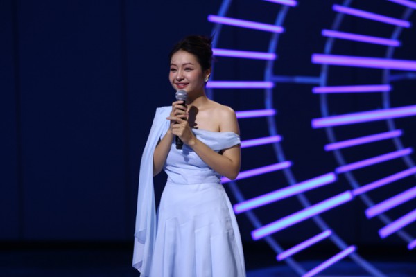 Vietnam Idol: Mỹ Tâm "khó chịu" với thí sinh, tấm vé vàng cuối cùng lộ diện