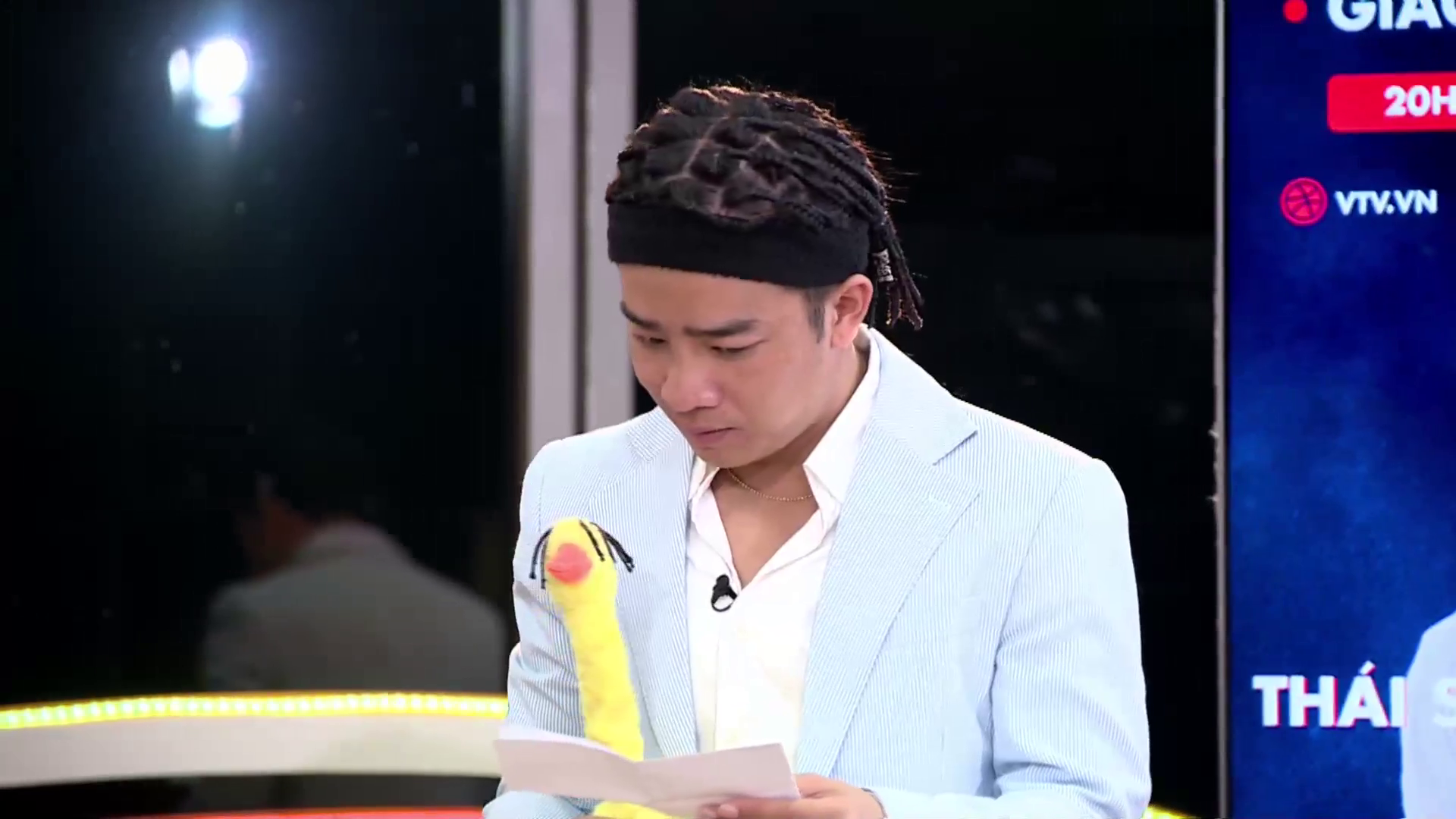 “Đạt điên” Đỗ Duy Nam nhịn cười hóa thân thành A Rể nát rượu “Đạt điên” Đỗ Duy Nam nhịn cười hóa thân thành A Rể nát rượu