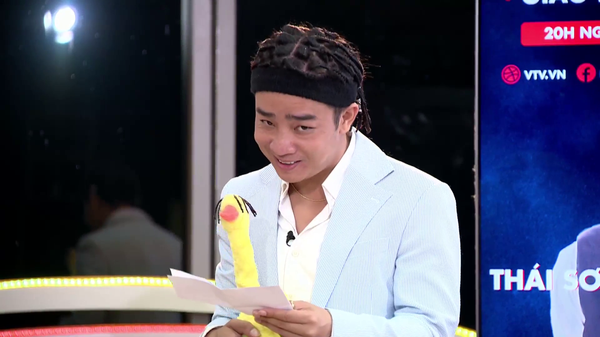 “Đạt điên” Đỗ Duy Nam nhịn cười hóa thân thành A Rể nát rượu “Đạt điên” Đỗ Duy Nam nhịn cười hóa thân thành A Rể nát rượu