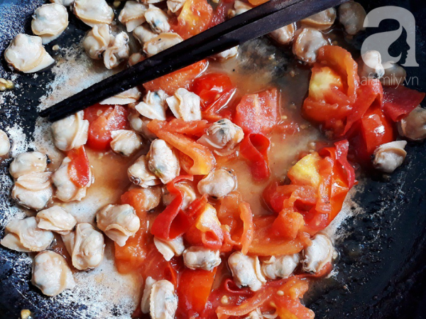 Có món xào siêu ngon, nhà tôi ăn 3 ngày liền rồi mà chưa chán! Có món xào siêu ngon, nhà tôi ăn 3 ngày liền rồi mà chưa chán!