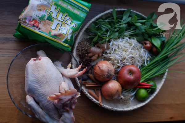 Món phở gà nấu theo cách này đã khiến mẹ chồng tôi cũng phải "tâm phục khẩu phục" vì quá ngon! Món phở gà nấu theo cách này đã khiến mẹ chồng tôi cũng phải "tâm phục khẩu phục" vì quá ngon!