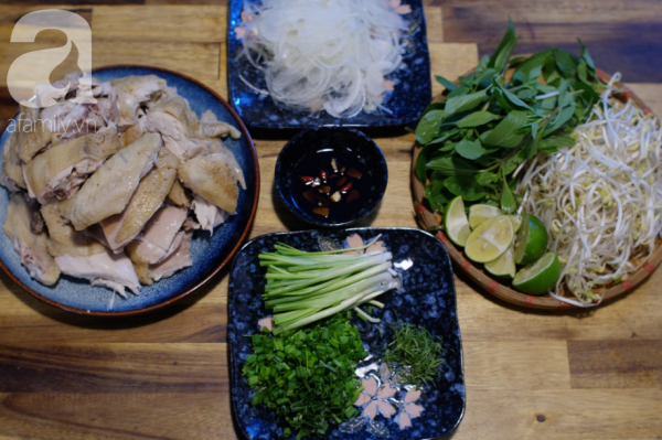 Món phở gà nấu theo cách này đã khiến mẹ chồng tôi cũng phải "tâm phục khẩu phục" vì quá ngon! Món phở gà nấu theo cách này đã khiến mẹ chồng tôi cũng phải "tâm phục khẩu phục" vì quá ngon!