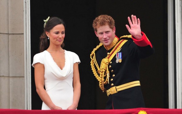 Hé lộ nhân vật đáng gờm, giống Meghan Markle đến ngỡ ngàng nhưng lại xây dựng mối thù với nàng dâu hoàng gia vì Công nương Kate Hé lộ nhân vật đáng gờm, giống Meghan Markle đến ngỡ ngàng nhưng lại xây dựng mối thù với nàng dâu hoàng gia vì Công nương Kate