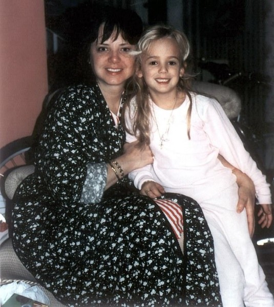 Lộ diện nghi phạm đoạt mạng hoa hậu nhí gây chấn động nước Mỹ 23 năm trước, không ai khác là tay nhiếp ảnh gia chụp ảnh cho đứa trẻ Lộ diện nghi phạm đoạt mạng hoa hậu nhí gây chấn động nước Mỹ 23 năm trước, không ai khác là tay nhiếp ảnh gia chụp ảnh cho đứa trẻ