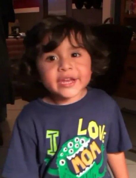 Năm lần bảy lượt không chịu về nhà, bé trai 4 tuổi qua đời bí ẩn sau vài tháng được trả về cho bố mẹ nuôi dưỡng Năm lần bảy lượt không chịu về nhà, bé trai 4 tuổi qua đời bí ẩn sau vài tháng được trả về cho bố mẹ nuôi dưỡng