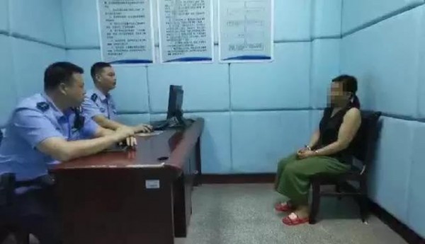 Nhận tin báo người phụ nữ bị bắt cóc kèm đoạn clip tống tiền, cảnh sát vào cuộc điều tra phát hiện sự thật không ai ngờ tới Nhận tin báo người phụ nữ bị bắt cóc kèm đoạn clip tống tiền, cảnh sát vào cuộc điều tra phát hiện sự thật không ai ngờ tới