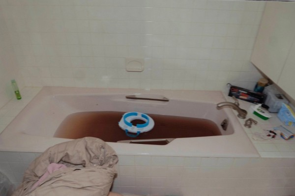 Nữ triệu phú bất ngờ qua đời, 9 năm sau người chồng bị vạch trần bộ mặt ác quỷ, từng định giết bố mẹ ruột, bán con gái để lấy tiền Nữ triệu phú bất ngờ qua đời, 9 năm sau người chồng bị vạch trần bộ mặt ác quỷ, từng định giết bố mẹ ruột, bán con gái để lấy tiền