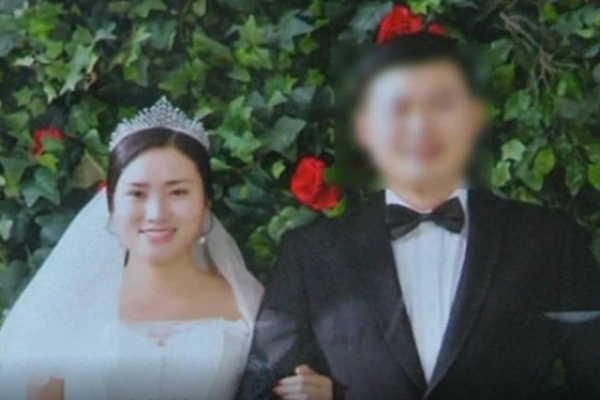 Vừa cưới được 5 ngày, cô dâu choáng váng nghe tin mình mắc ung thư nhưng thái độ của người chồng và gia đình chồng mới gây sốc Vừa cưới được 5 ngày, cô dâu choáng váng nghe tin mình mắc ung thư nhưng thái độ của người chồng và gia đình chồng mới gây sốc