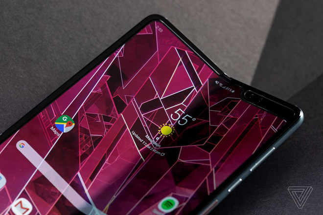 Vì sao rất khó để tạo ra smartphone màn hình gập hoàn hảo?