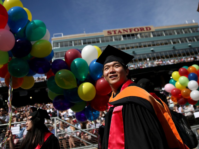 Thiếu nợ tiền tỉ vì học thạc sĩ, nhiều người vẫn không hối hận Thiếu nợ tiền tỉ vì học thạc sĩ, nhiều người vẫn không hối hận