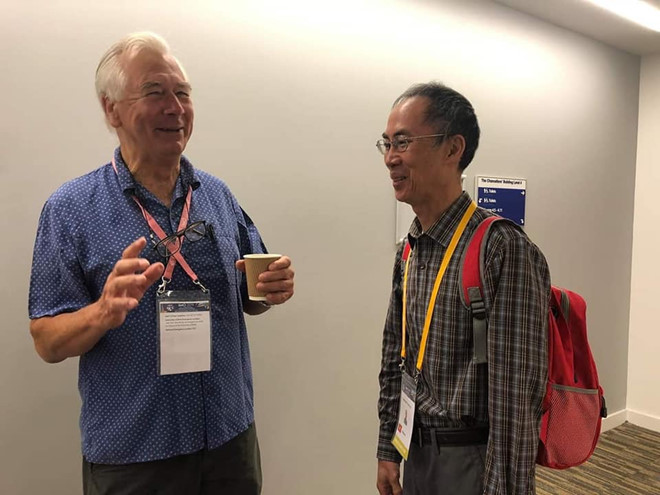 Tiến sĩ Lê Bá Khánh Trình hội ngộ người chấm giải đặc biệt cho mình sau 40 năm Tiến sĩ Lê Bá Khánh Trình hội ngộ người chấm giải đặc biệt cho mình sau 40 năm