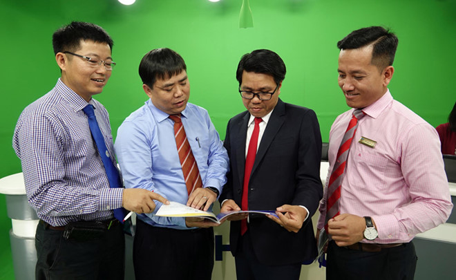 Tư vấn trực tuyến truyền hình: Cần làm gì sau khi biết kết quả thi?