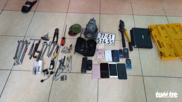 Tóm băng trộm lấy cùng lúc 9 xe máy trong nhà trọ Tóm băng trộm lấy cùng lúc 9 xe máy trong nhà trọ