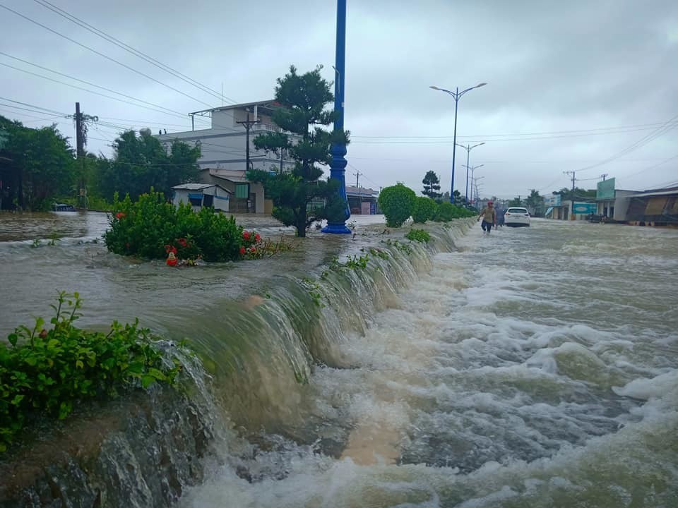Chuyện ngập lụt kỷ lục ở Phú Quốc và báo động tình trạng ồ ạt bê tông hóa bãi biển
