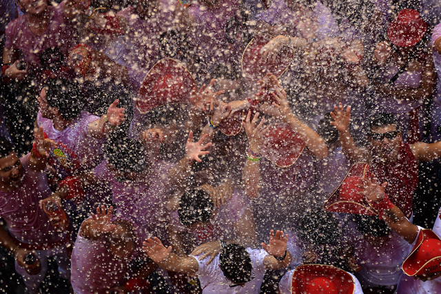 Lễ hội đua cùng bò tót San Fermin ở Tây Ban Nha Lễ hội đua cùng bò tót San Fermin ở Tây Ban Nha