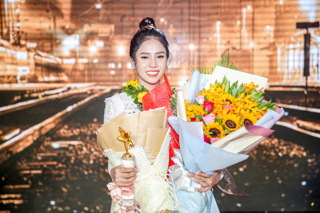 Học trò Ngọc Sơn đăng quang quán quân Thần tượng Bolero 2019