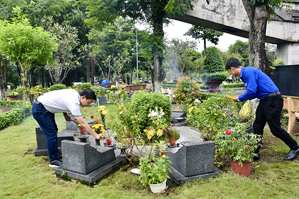 hoi-ccbvn-sctv-tri-an-cac-anh-hung-liet-sy-nhan-ngay-27-7