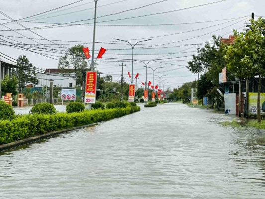 bao-fengshen-chua-vao-bo-vung-trung-hue-da-ngap-lut