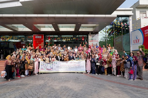 truong-dh-kinh-te-tai-chinh-tphcm-ky-ket-mou-voi-44-truong-dai-hoc