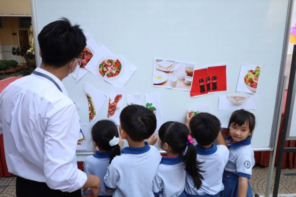 bac-si-benh-vien-nhi-dong-2-giai-dap-cau-hoi-thiet-thuc-lua-tuoi-hoc-duong