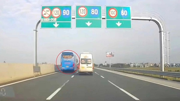 csgt-xu-phat-nhieu-xe-tai-xe-khach-co-bam-lan-trai-tren-cao-toc