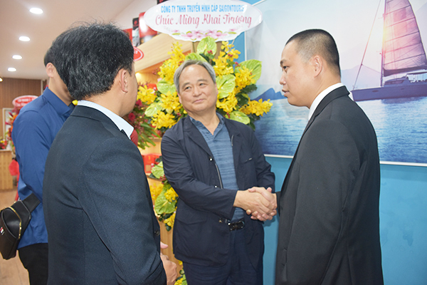 tung-bung-le-khai-truong-showroom-travel-shopping-center-cua-scj