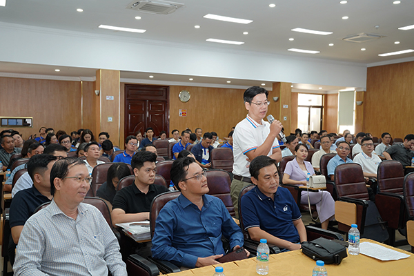 tan-tong-giam-doc-luong-quoc-huy-lam-viec-voi-cac-don-vi-quyet-tam-tai-sinh-sctv-trong-giai-doan-moi