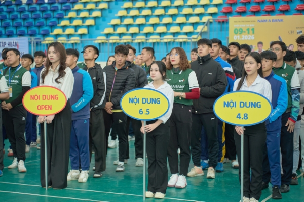 ly-hoang-nam-cung-700-vdv-tranh-tai-tai-giai-pickleball-o-da-lat