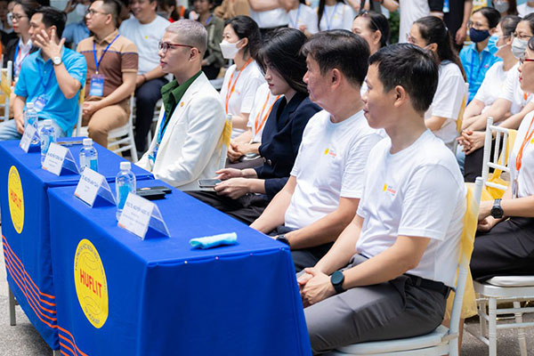 ngay-hoi-viec-lam-huflit-job-fair-2023