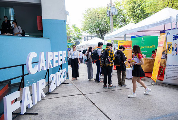 ngay-hoi-viec-lam-huflit-job-fair-2023