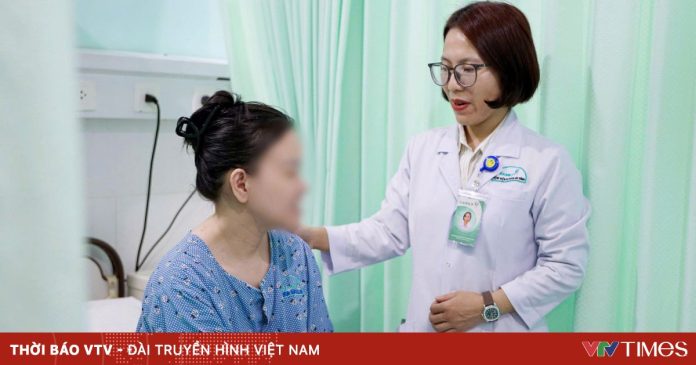 Giữ thành công thai kỳ 18 tuần dọa sẩy nhờ cấp cứu khâu eo tử cung Giữ thành công thai kỳ 18 tuần dọa sẩy nhờ cấp cứu khâu eo tử cung