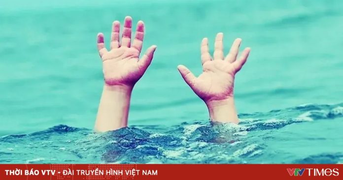 Thoát chết sau đuối nước nhờ cấp cứu kịp thời, cảnh báo sai lầm khi sơ cứu Thoát chết sau đuối nước nhờ cấp cứu kịp thời, cảnh báo sai lầm khi sơ cứu